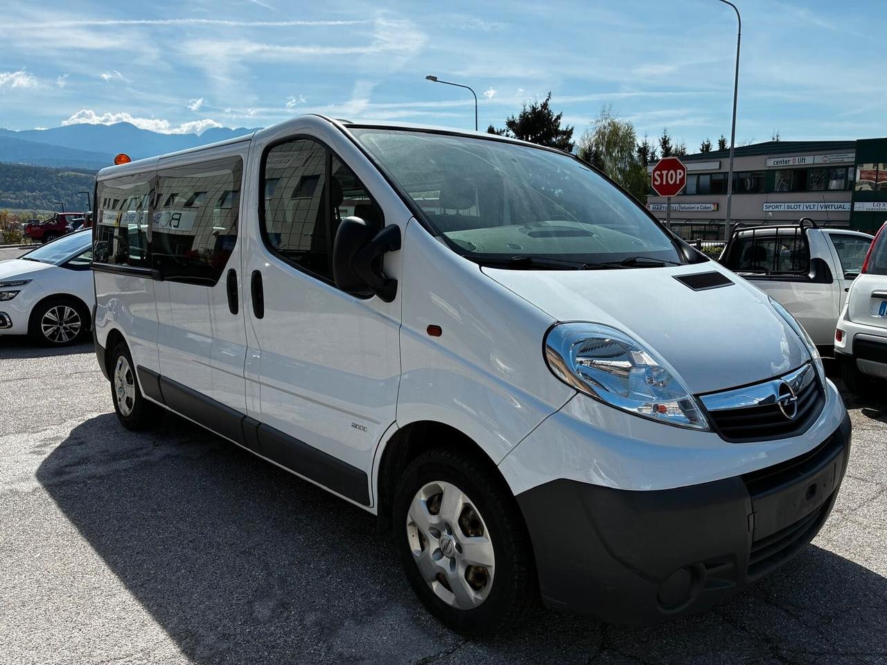 OPEL VIVARO 9POSTI 2.0 DCI PASSO LUNGO - GANCIO TRAINO