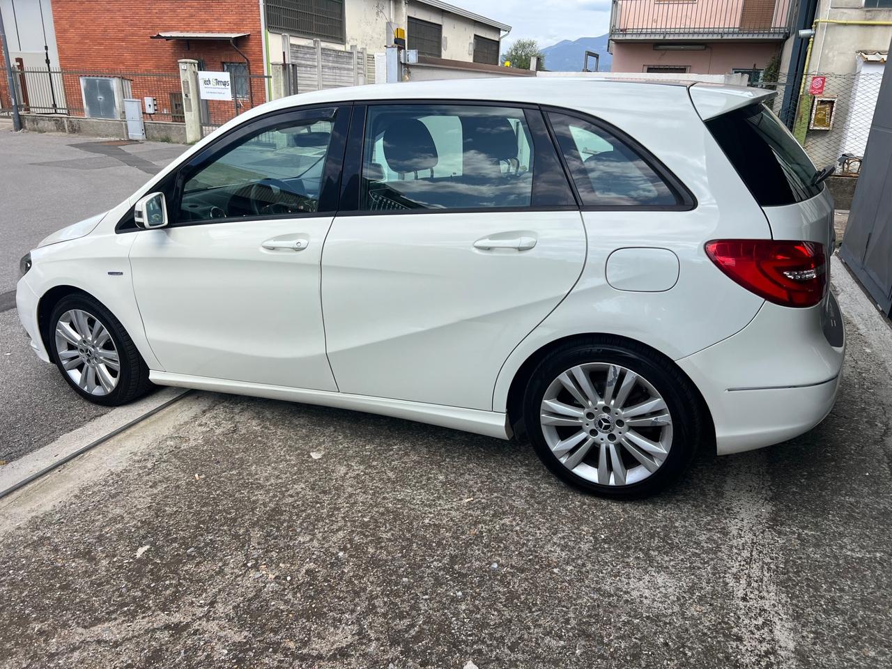 Mercedes-benz B 160 BlueEFFICIENCY Premium