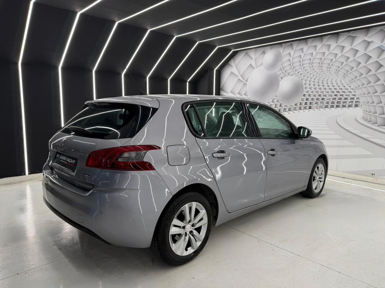 Peugeot 308 5P-1.5HDI-FULL OPTIONAL-KM CERTI-12 M GAR-PERMUTE