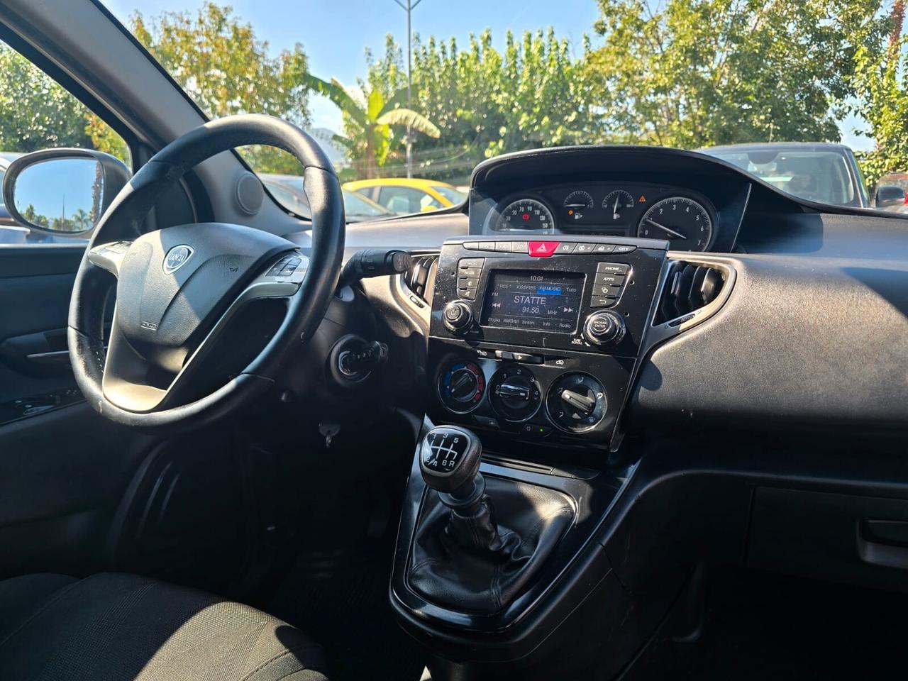 LANCIA Y 1.0 HYBRID 71CV GOLD EDITION