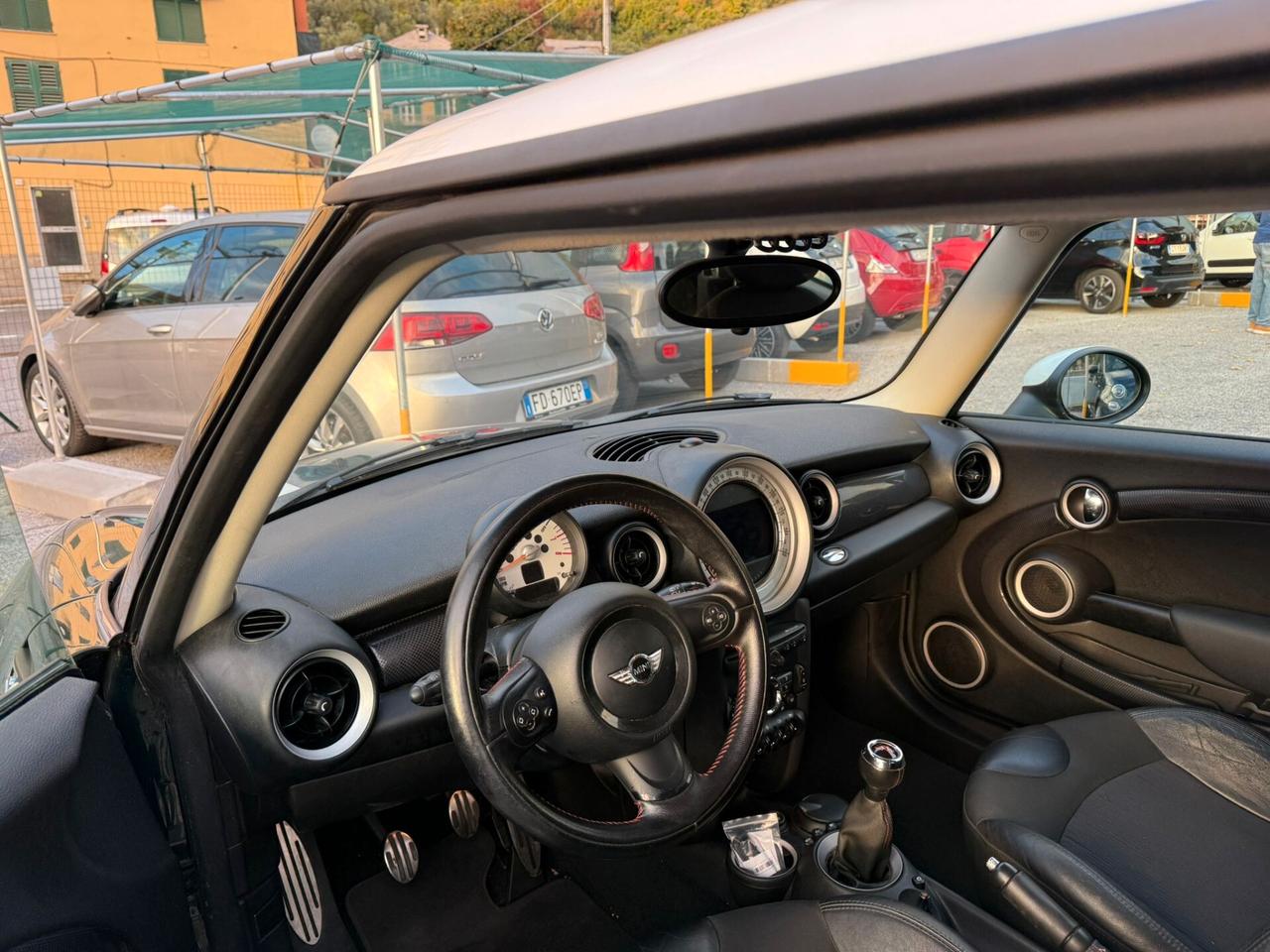 Mini Cooper S Coupe 1.6 John Works Coupé