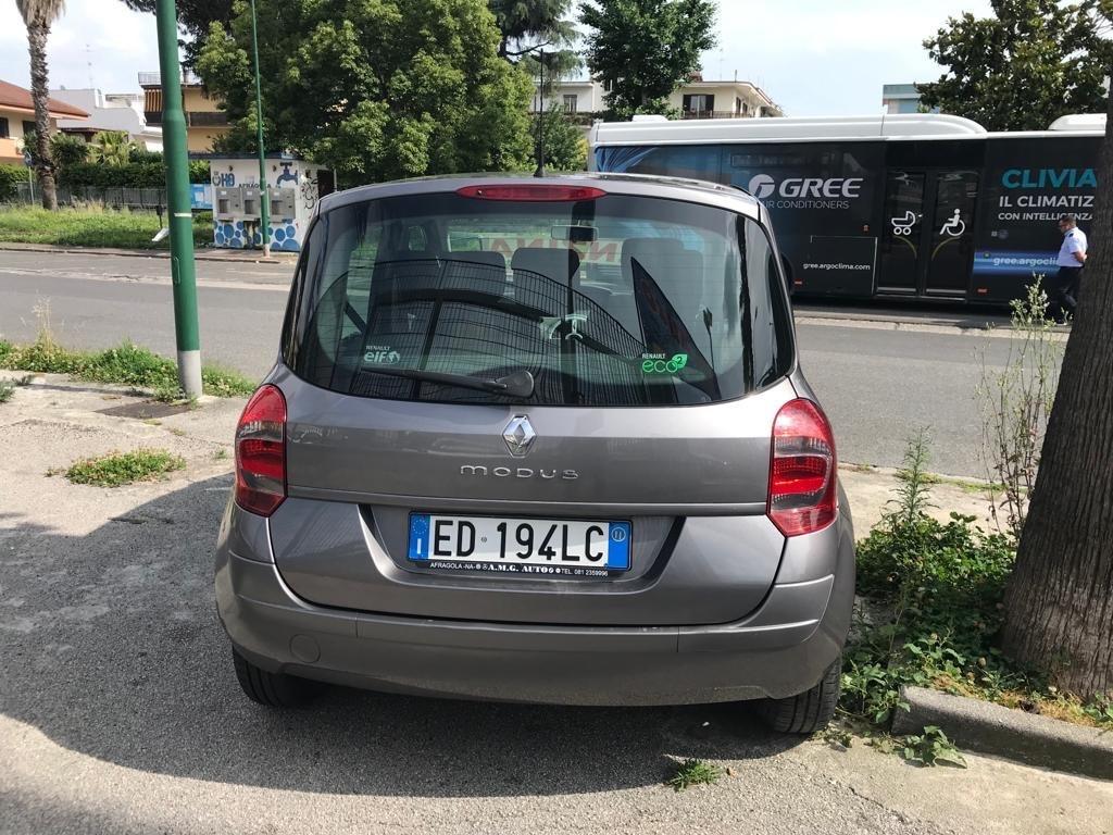 Renault Modus 1.2 16V Yahoo! 75 CV 55 KW auto pari al nuovo