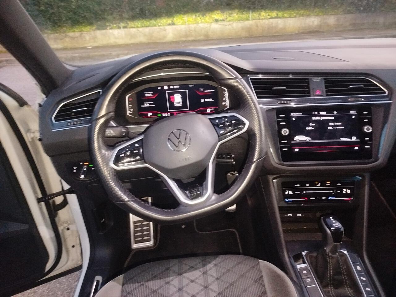 VW Tiguan 2.0 TDI 150 CV DSG R LINE