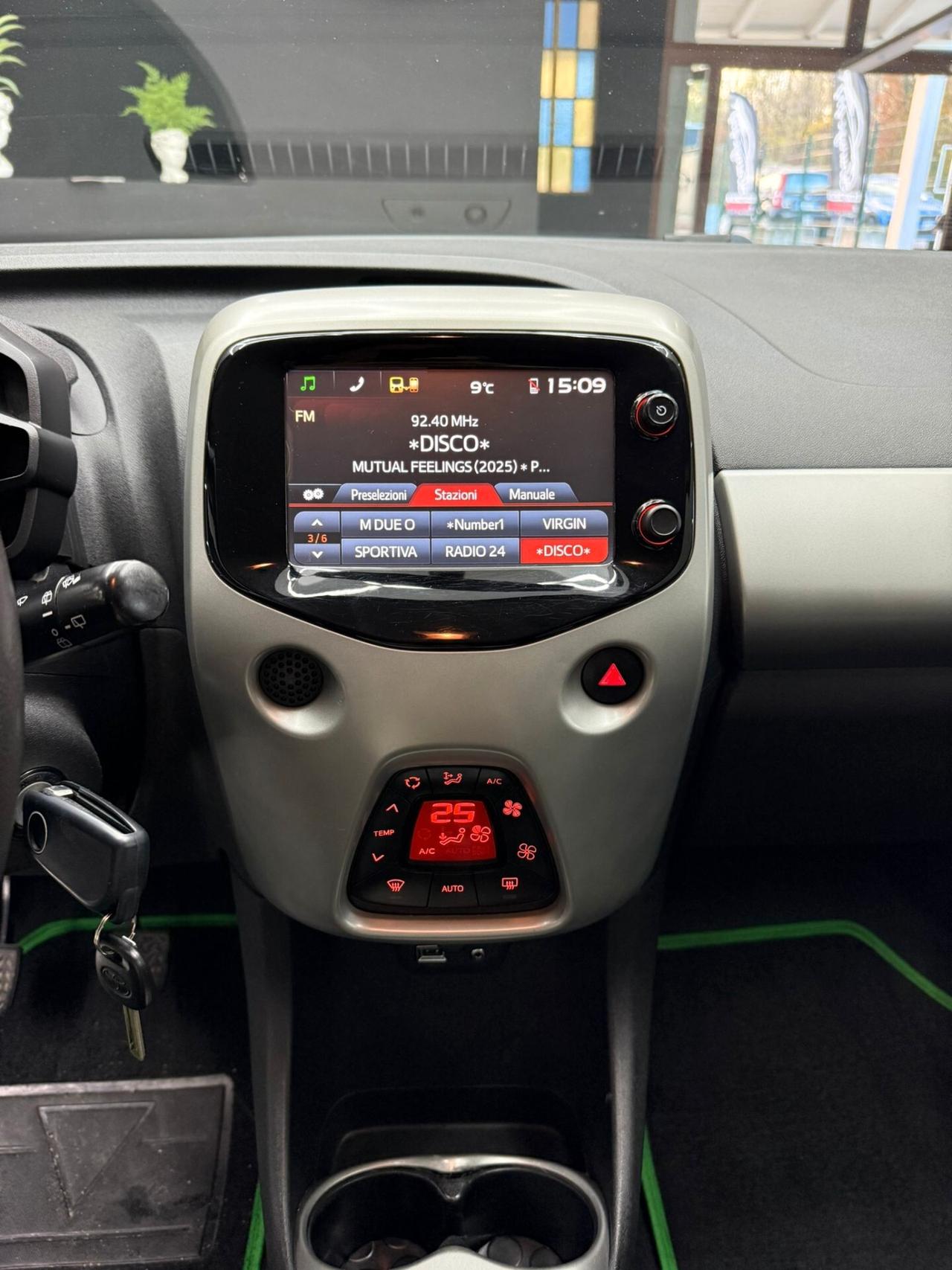 Toyota Aygo 1.0 VVT-i 69 CV 5 porte x-clusiv