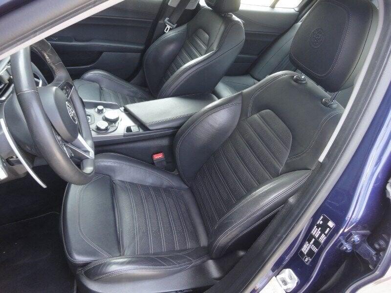Alfa Romeo Giulia Giulia 2.2 Turbodiesel 210 CV AT8 AWD Q4 Veloce