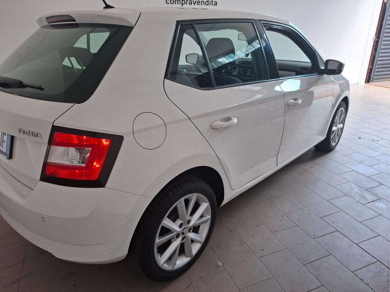 Skoda Fabia 1.0 MPI 60 CV Design Edition adatta per neopatentati!!