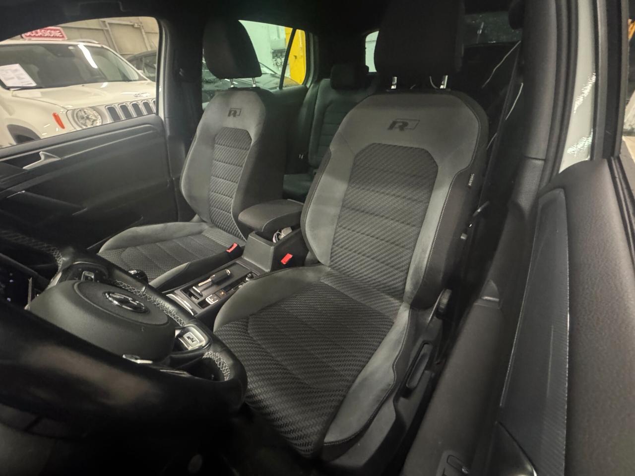 VOLKSWAGEN Golf 1.0 115 CV 5p. R-LINE **UNICO PROPRIETARIO**