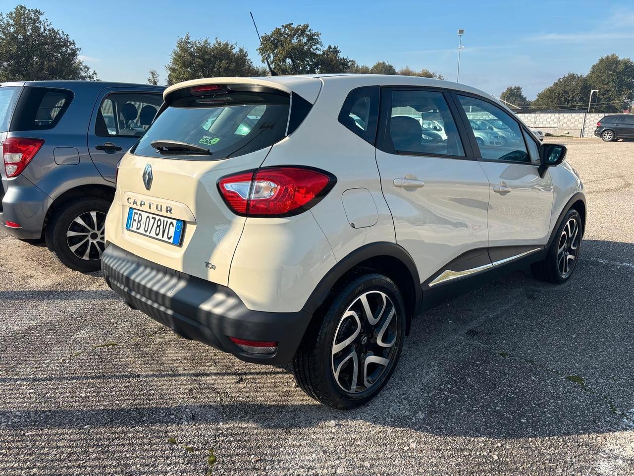 Renault Captur 900 TCe INTENS - 2015