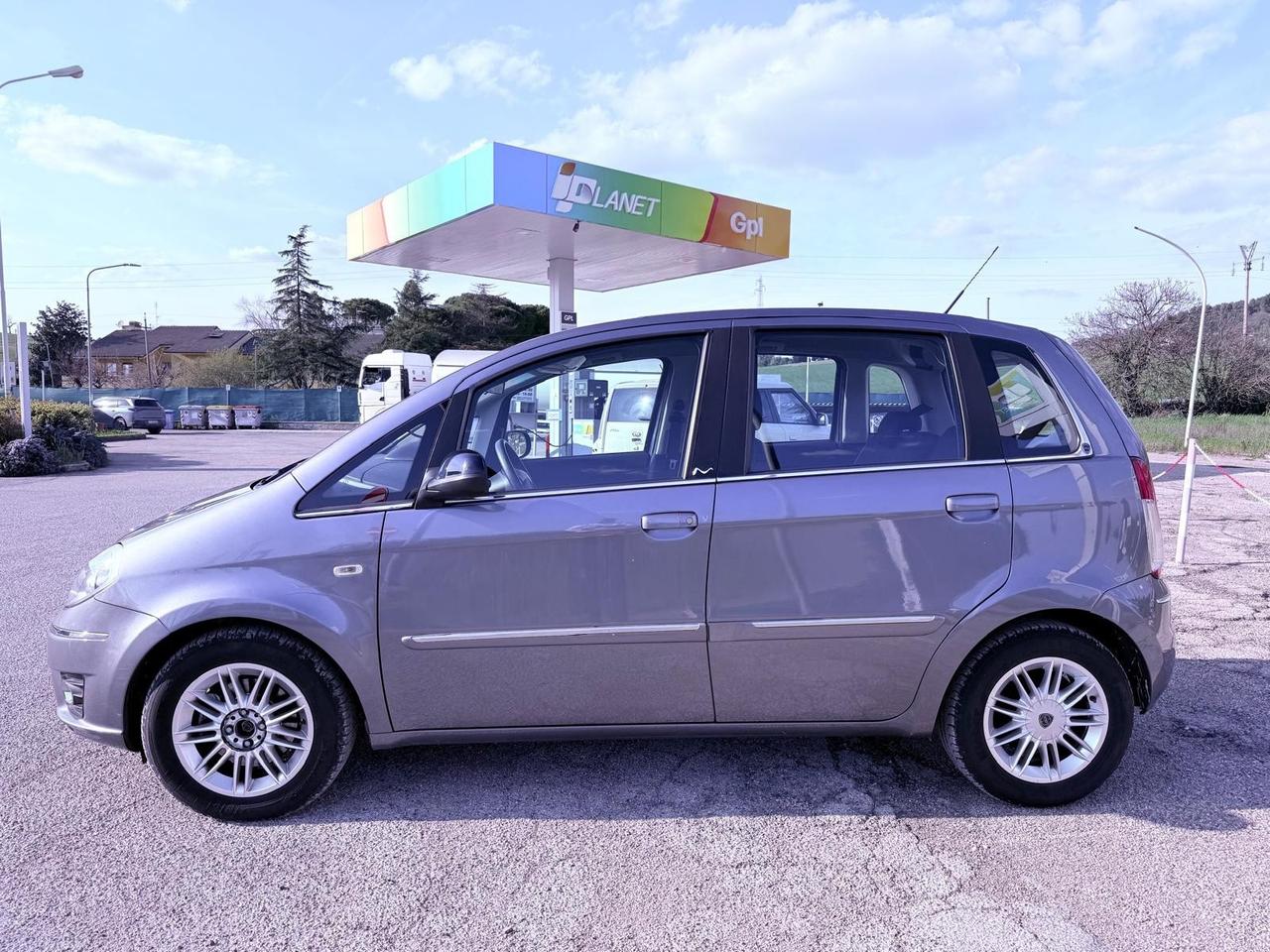 Lancia MUSA 1.3 Mjt 95 CV ok neopatentati