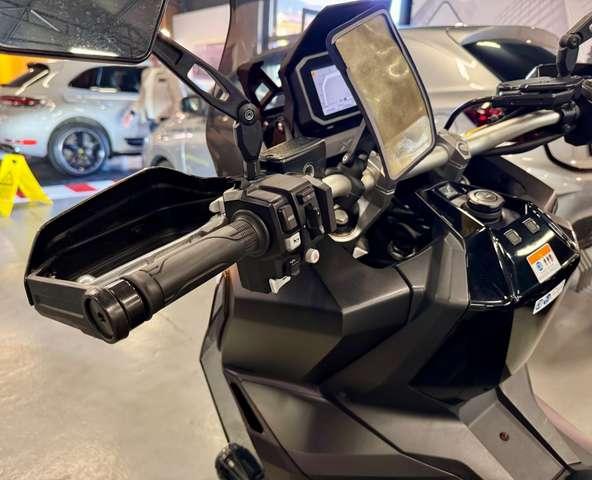 Honda Altro X-ADV 750 Triple Black