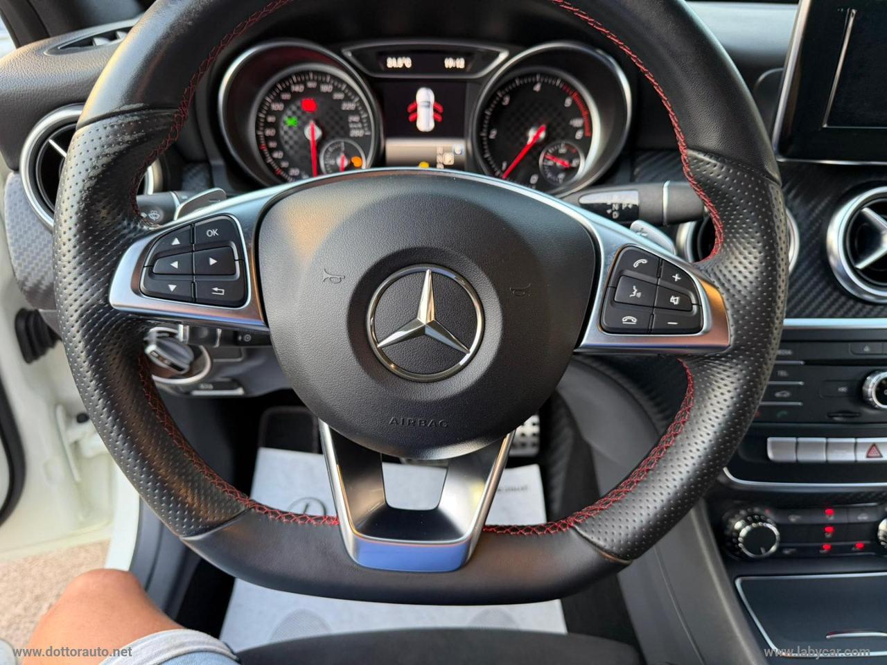MERCEDES-BENZ A 200 d Automatic 4Matic Premium