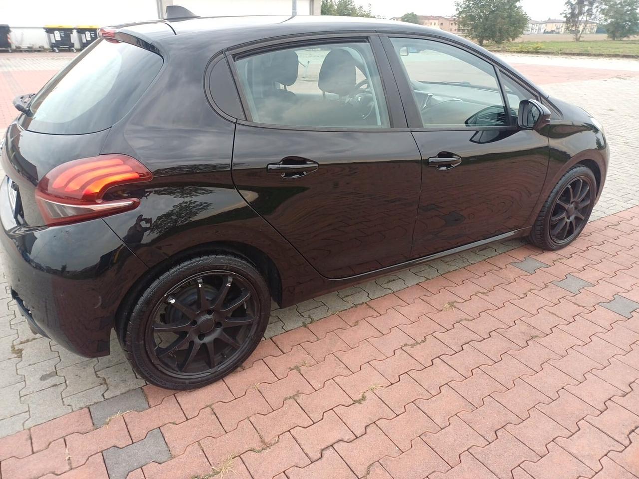 Peugeot 208 BlueHDi 75 S&S 5 porte Active