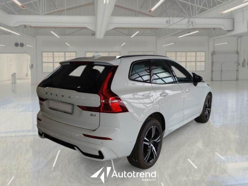 Volvo XC60 B4 197+14 CV Mild Hybrid Diesel Automatico R-Design