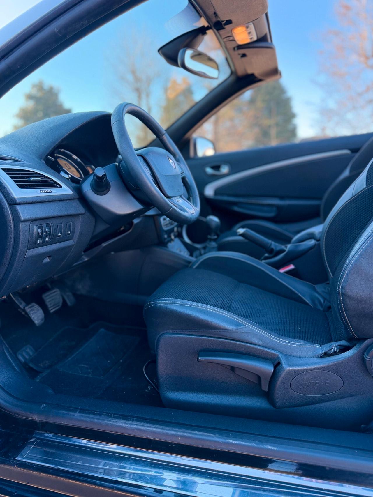 Renault Megane Mégane C-C 1.5 dCi 110CV Floride