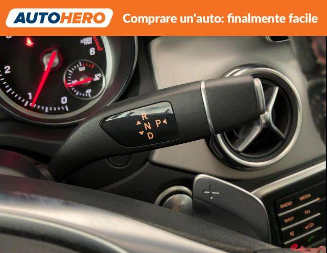 MERCEDES-BENZ GLA 180 d Automatic Premium