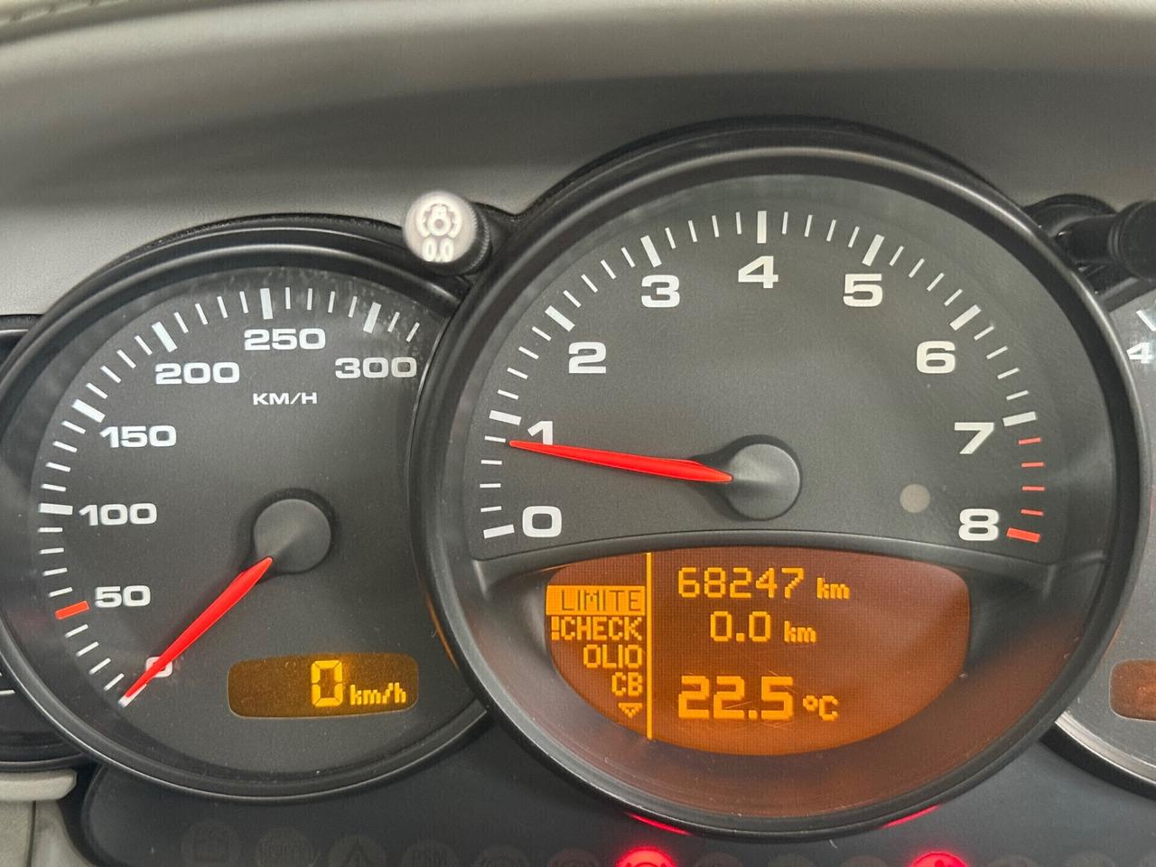 Porsche 996 Carrera 4S cat Cabriolet 911