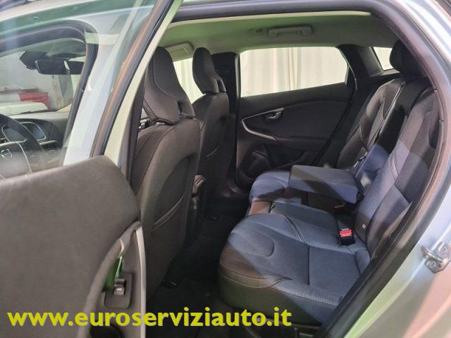 VOLVO V40 Cross Country D2 Geartronic Style Plus