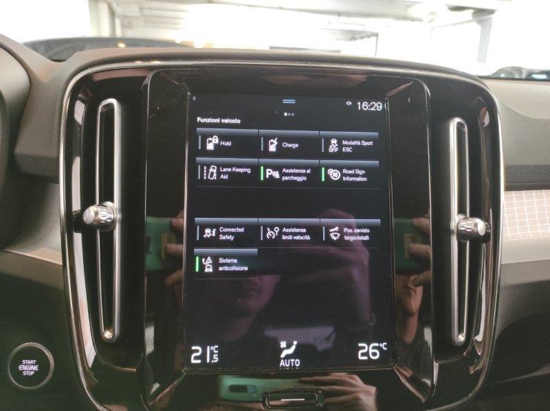 VOLVO XC40 (2017-->) - XC40 T5 Recharge Plug-in Hybrid Inscription Expression
