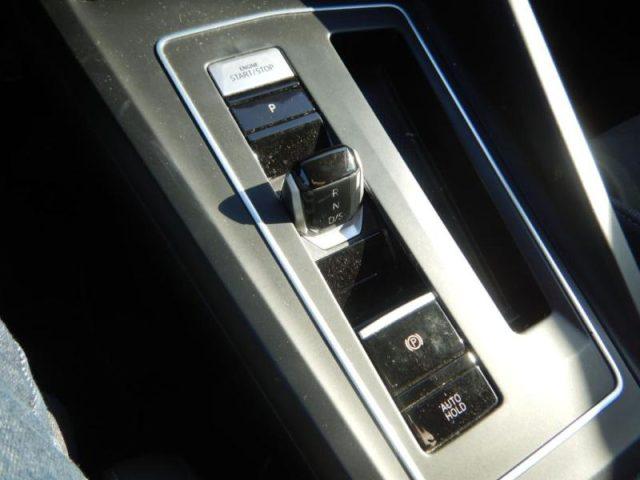 VOLKSWAGEN Golf 1.4 TSI eHYBRID DSG Plug-in Style FariMatrix, Navi