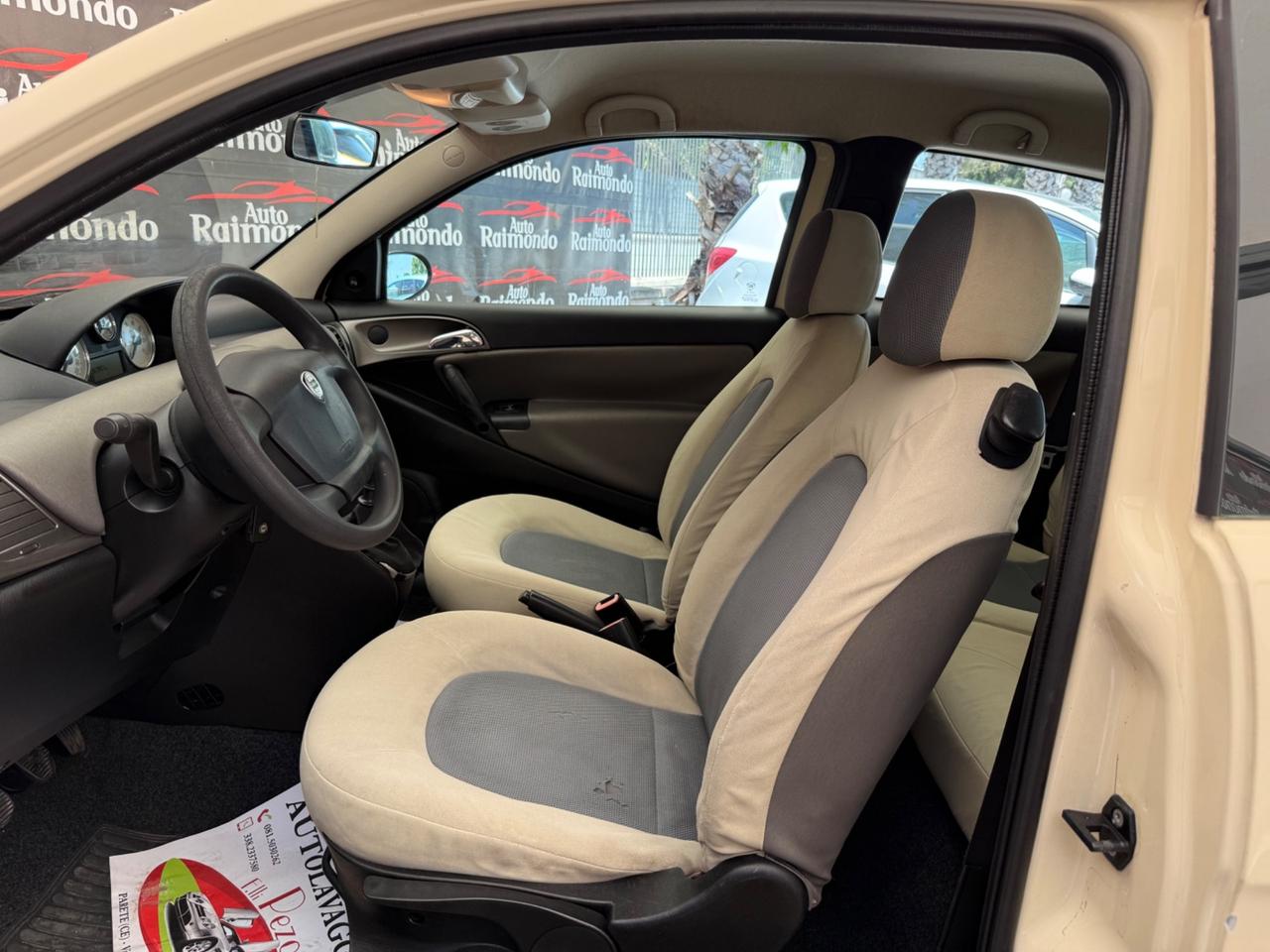Lancia Ypsilon 1.2 Argento