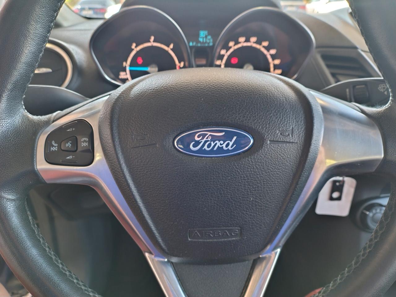Ford Fiesta 1.5 TDCi 75CV 3 porte Black & White Edition