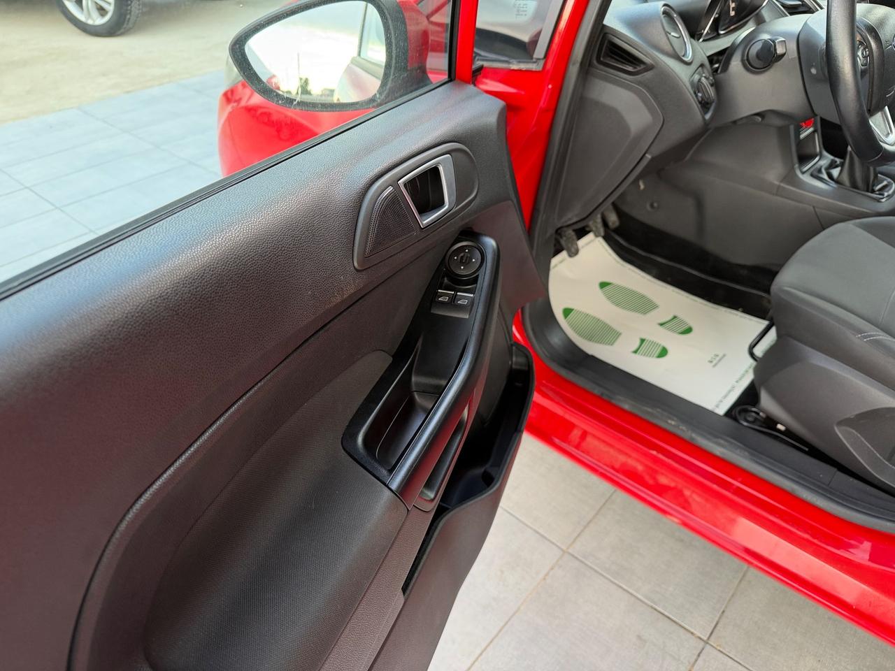 Ford Fiesta 1.5 TDCi 75CV 5 porte Business