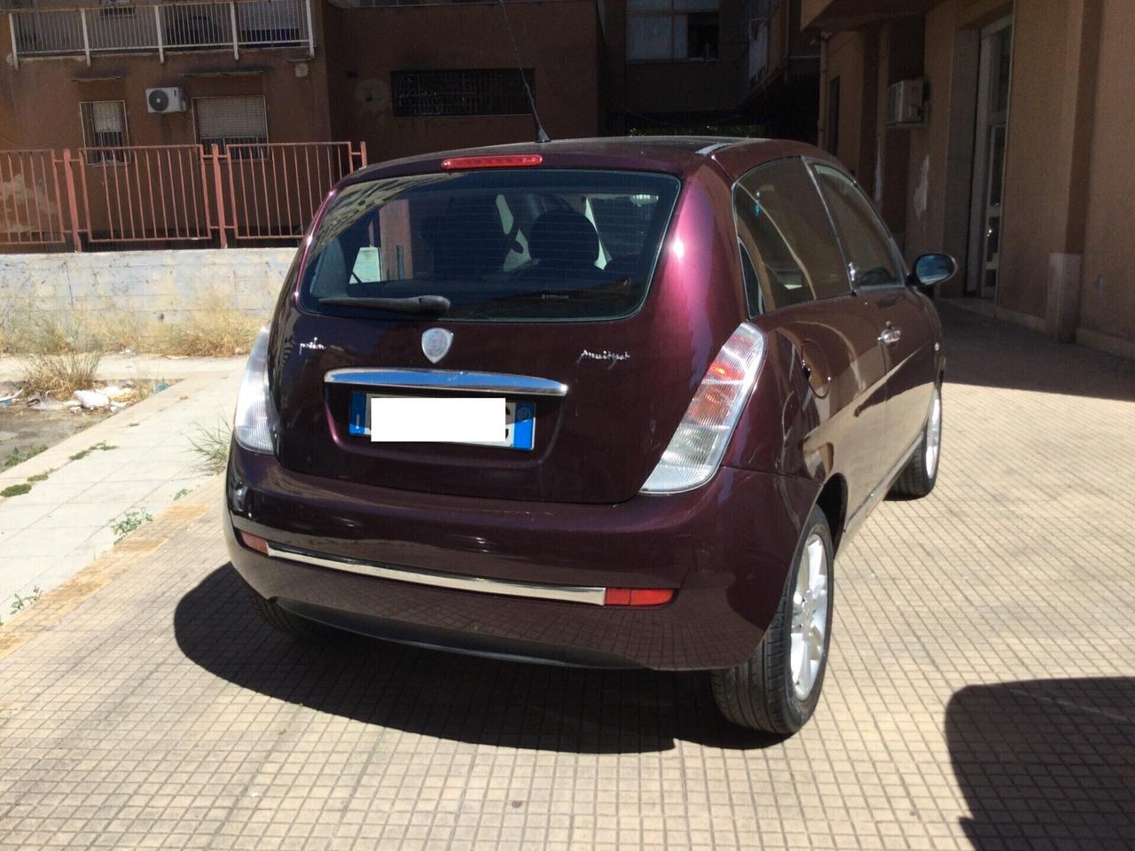 Lancia Ypsilon 1.3 MJT 75 CV Moda Milano