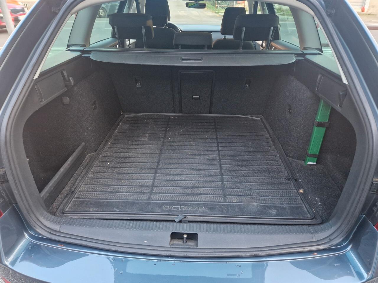 Skoda Octavia SW 1.4 110CV Metano, Carplay, Tetto panoram., Navi