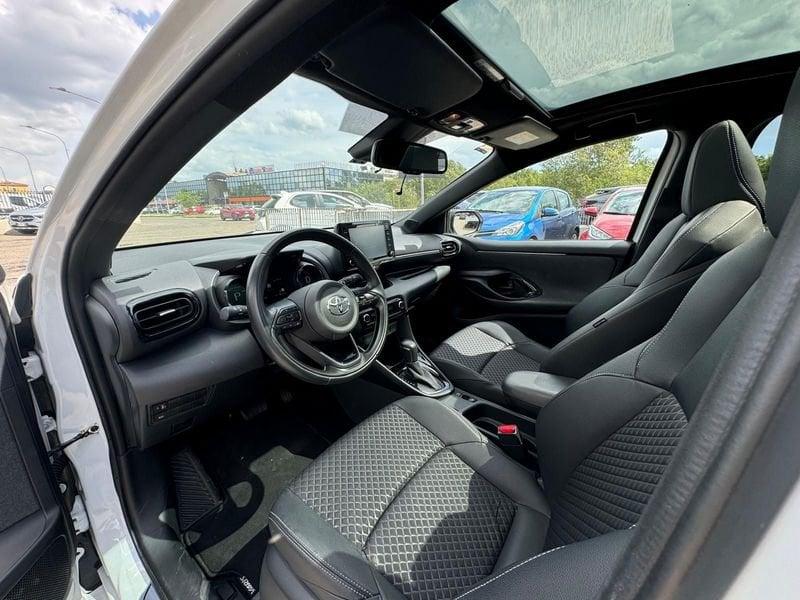 Toyota Yaris Hybrid Lounge MY22