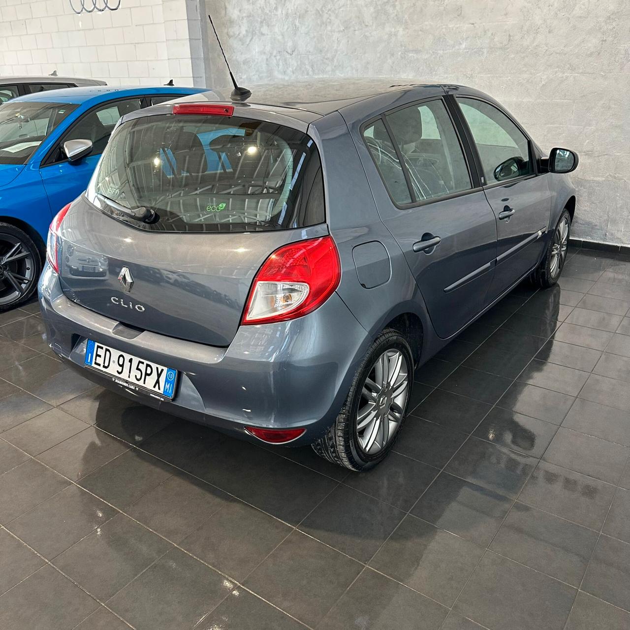 Renault Clio 1.2 16V 5 porte Confort
