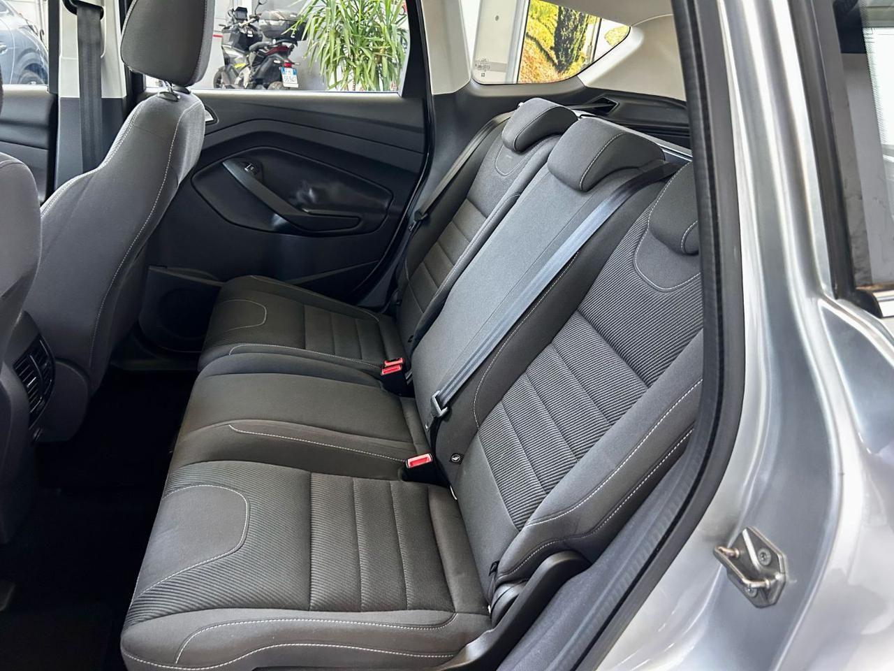 Ford Kuga 2.0 TDCI 140 CV 2WD Titanium