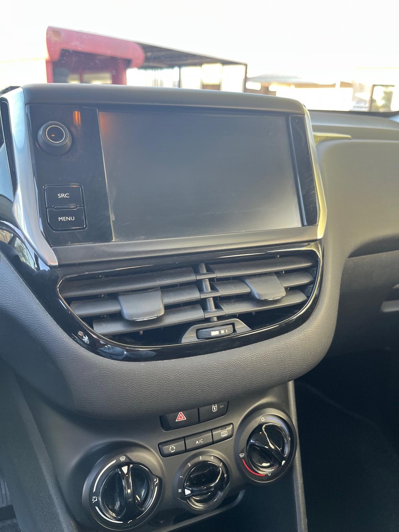 Peugeot 208 1.4 HDi 68 CV 5 porte Allure