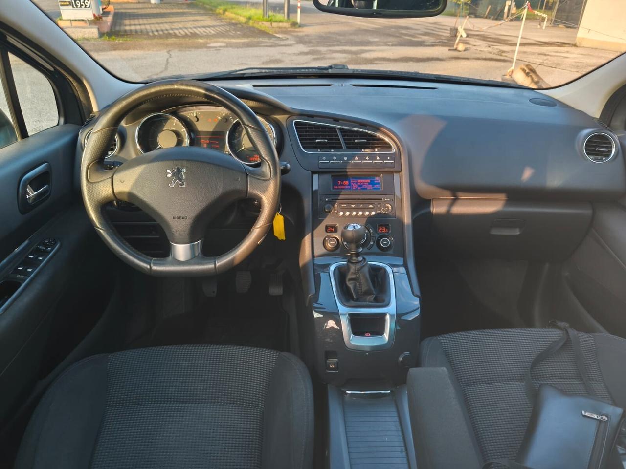 Peugeot 5008 1.6 THP 156CV Féline (Accetto Permute)
