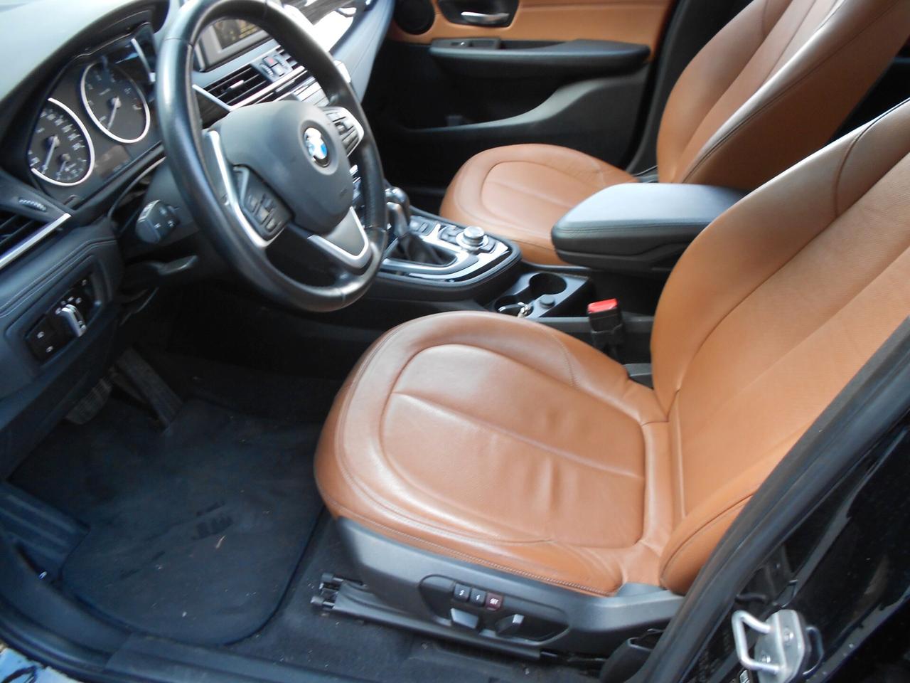 Bmw 2er Active Tourer 220d xDrive Luxury aut.
