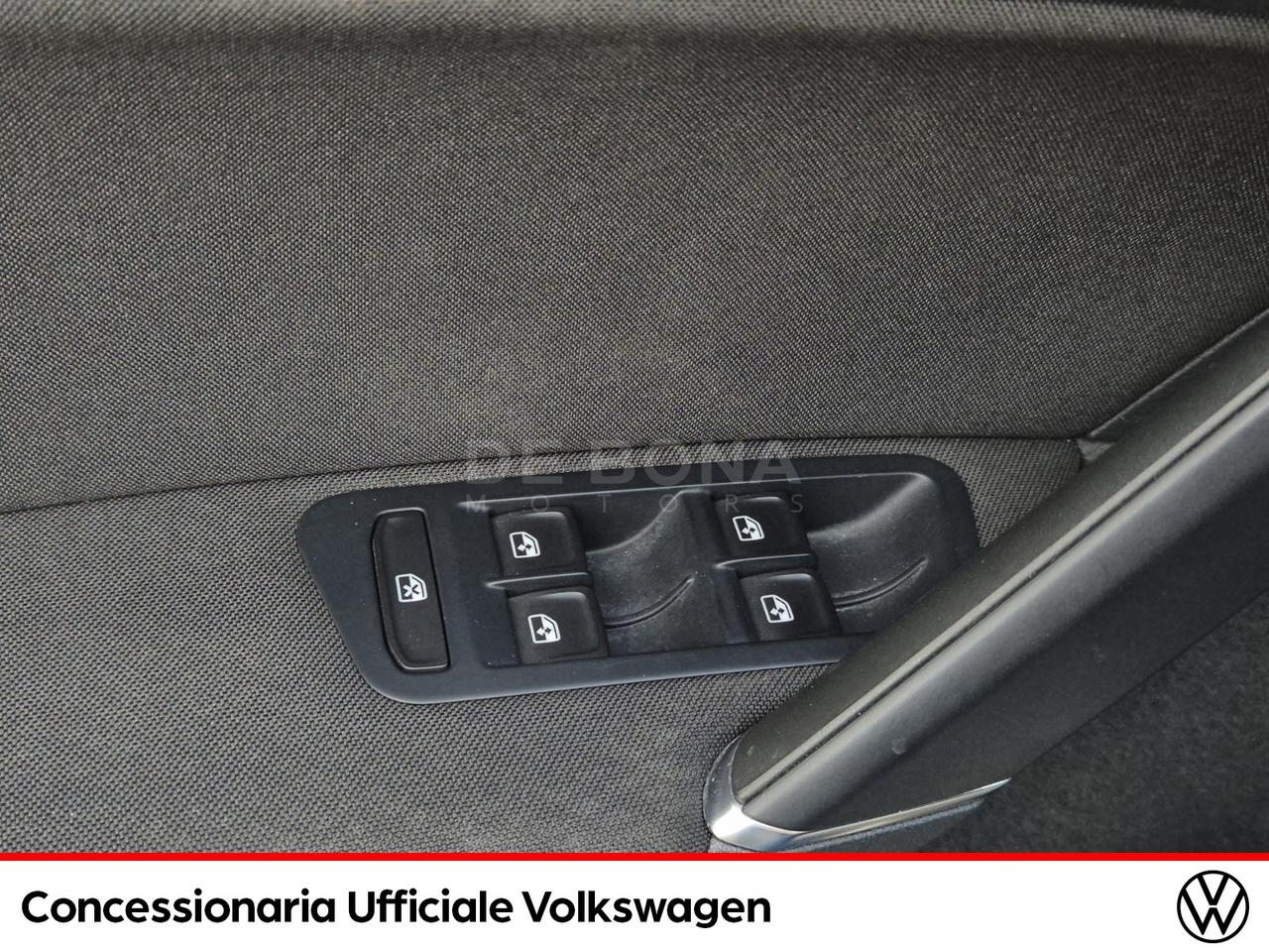 Volkswagen Golf 5p 1.6 tdi highline