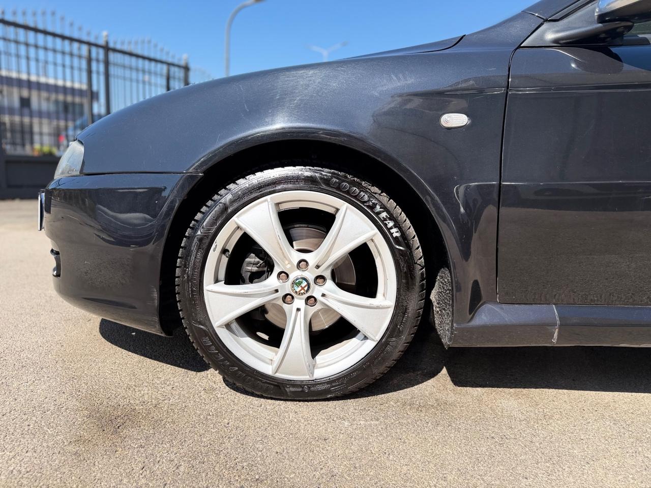 Alfa Romeo GT 1.9 JTDM 16V Distinctive Perfetto