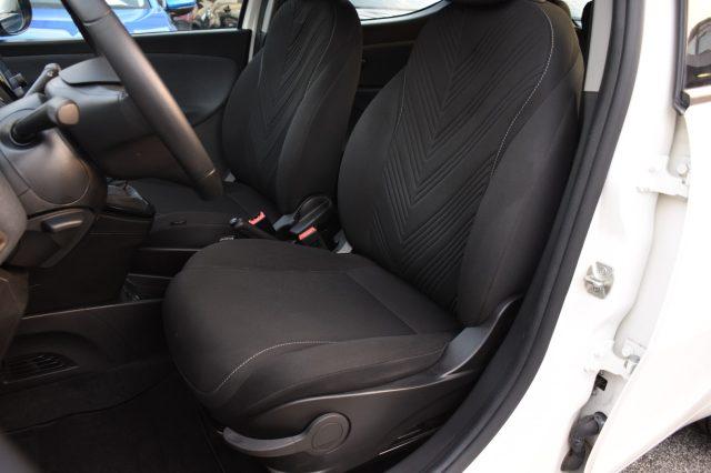 LANCIA Ypsilon 1.0 FireFly 5 p. S&S Hybrid Gold **5 POSTI**