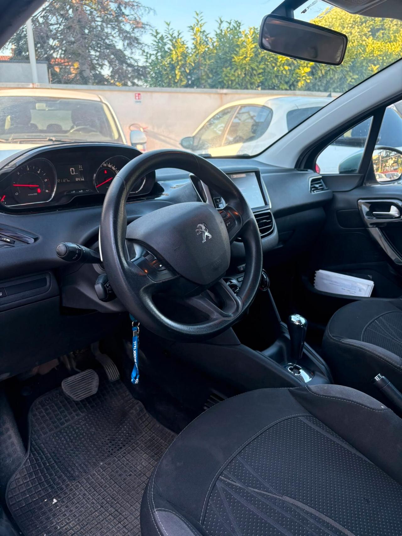 Peugeot 208 1.4 e-HDi 68 CV S&S CAMBIO AUTOMATICO 5 porte Active