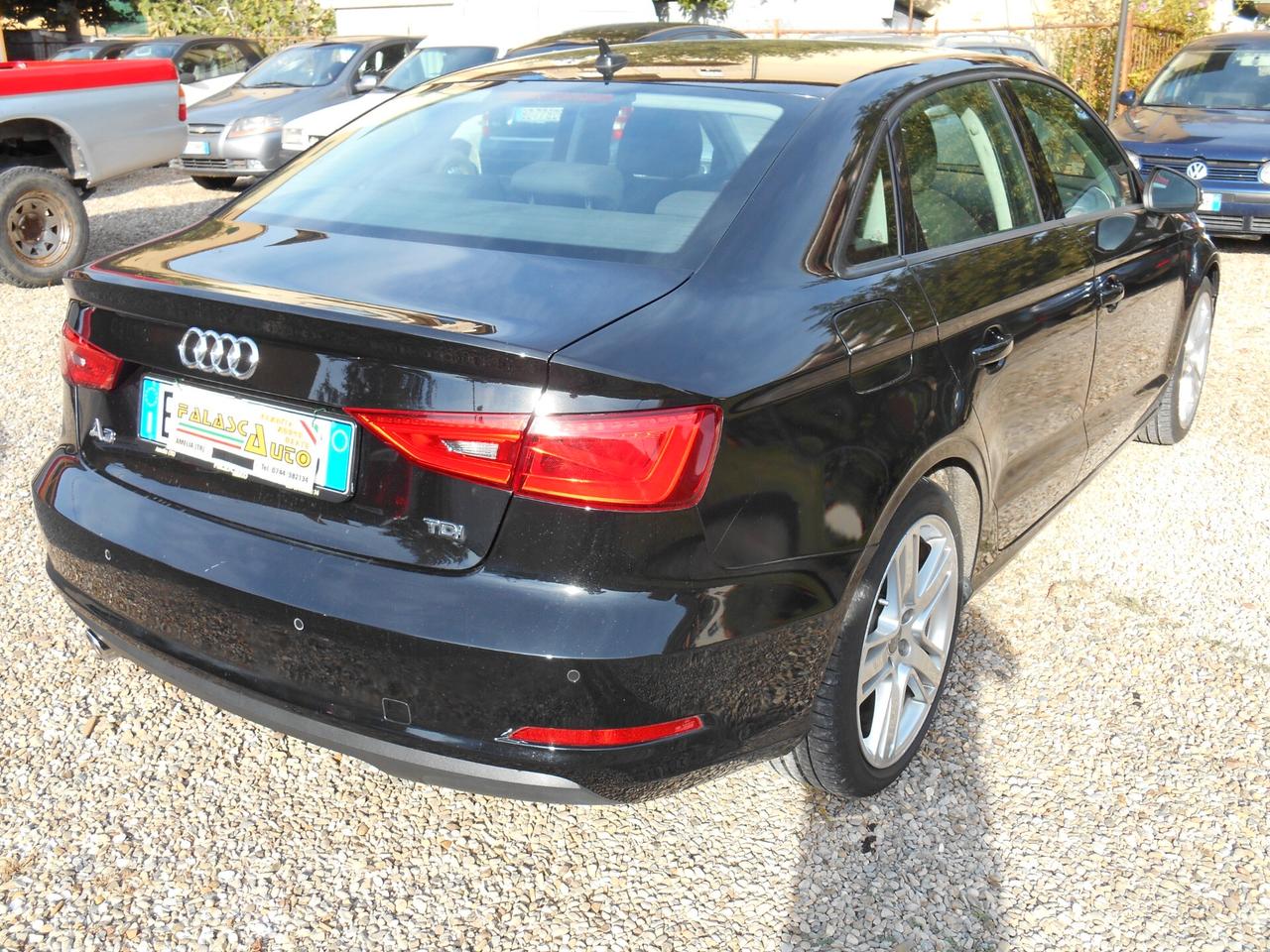 Audi A3 Sedan 1.6 TDI clean diesel S tronic Ambition