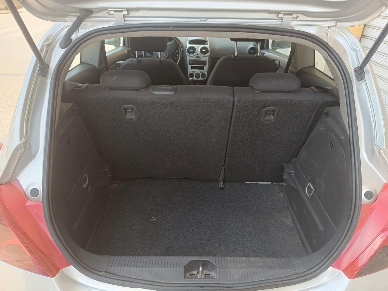 Opel Corsa 1.2 80CV 3 porte GPL-TECH Club