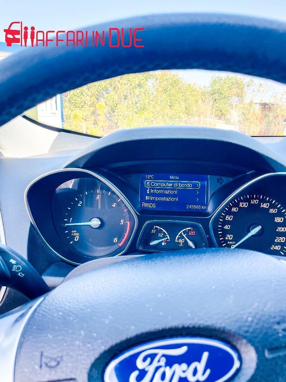 Ford Kuga 2.0 TDCI 150 CV S&S 4WD Powershift Titanium