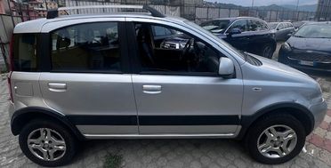 Fiat Panda 1.3 MJT 16V DPF 4x4 Climbing