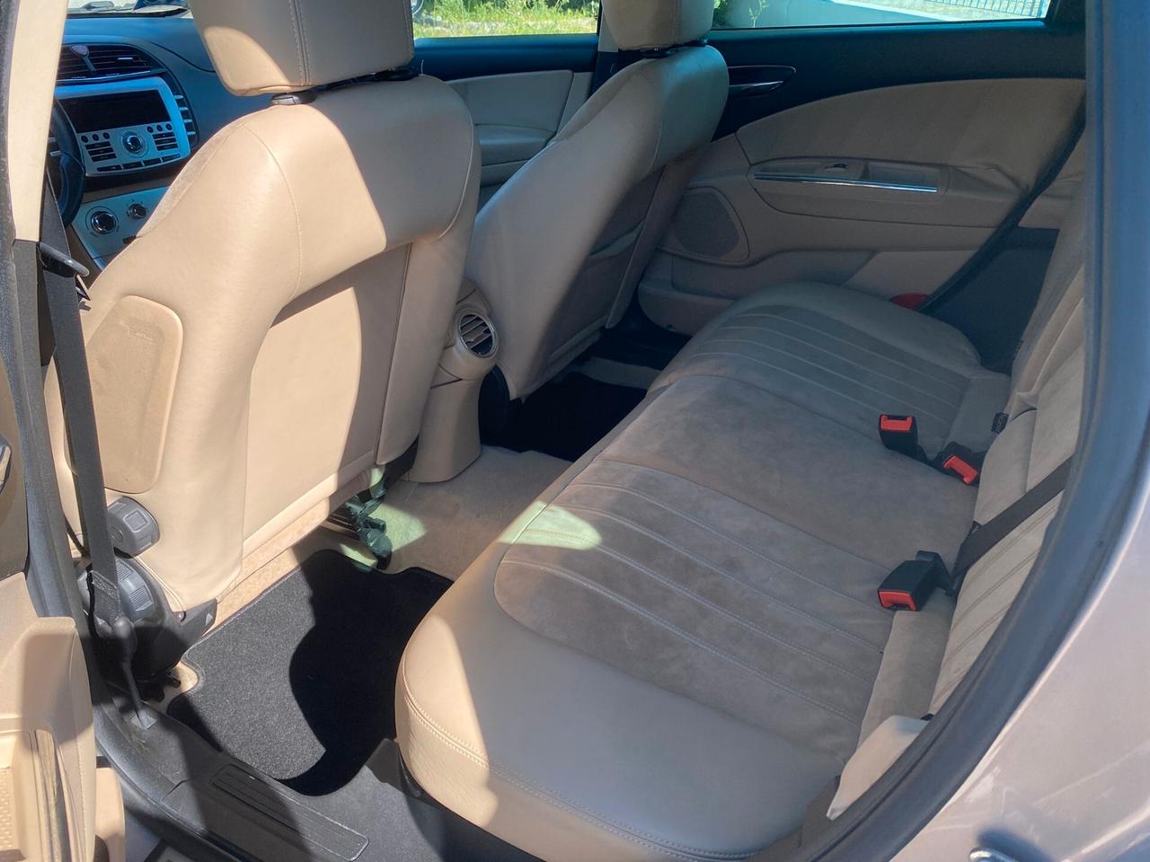 Lancia Delta 1.6 MJT DPF Selectronic Oro