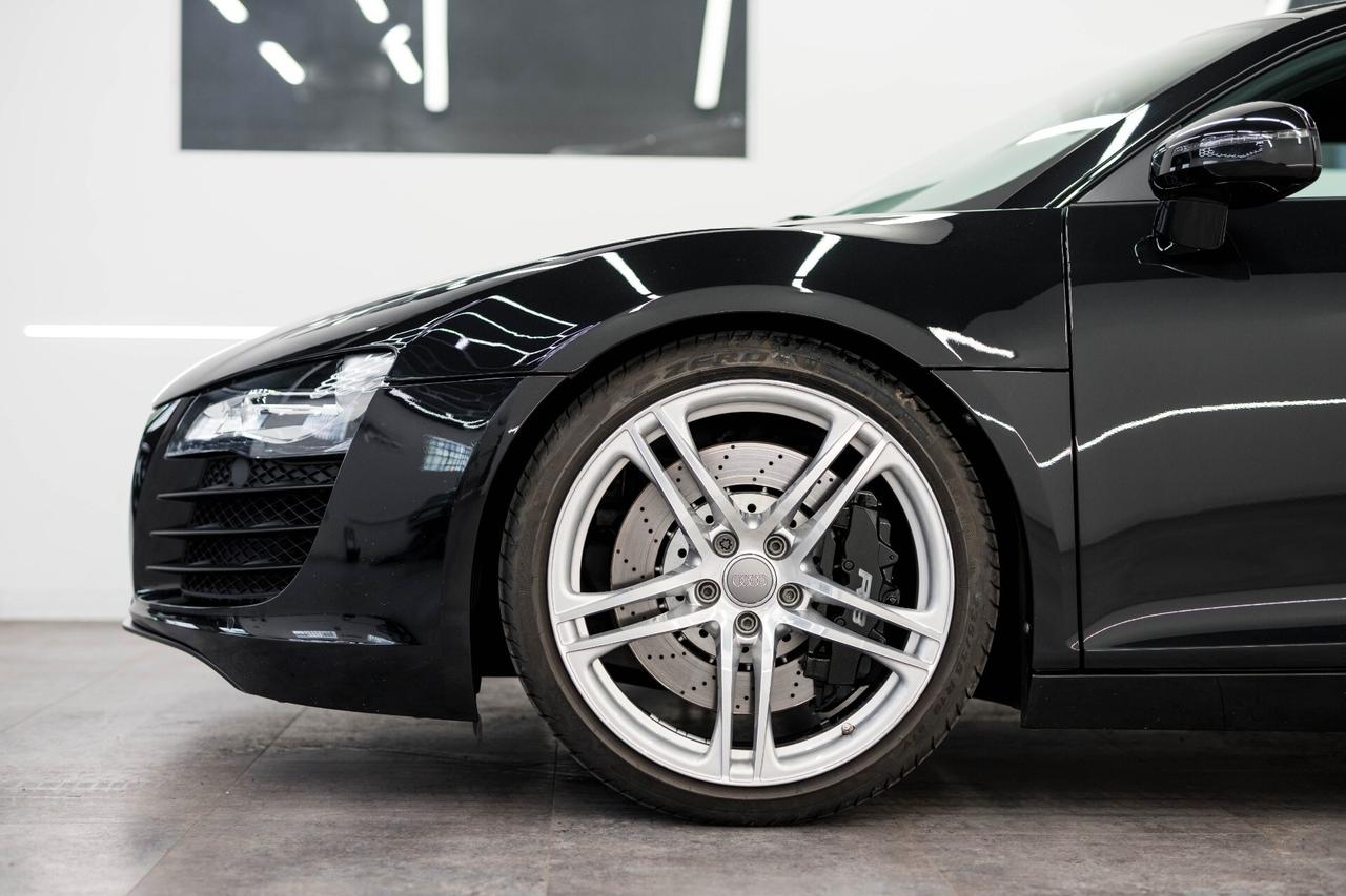 Audi R8 4.2 V8 FSI quattro R tronic IVA ESPOSTA