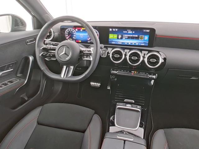 MERCEDES-BENZ A 200 Automatic AMG Line Advanced