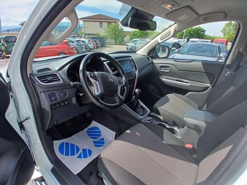 Mitsubishi L200 2.3 D Club Cab 4x4 Super Select Intense + IVA