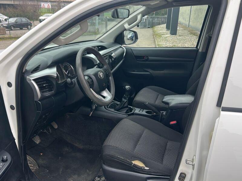 Toyota Hilux COMFORT IVA ESPOSTA COMPRESA