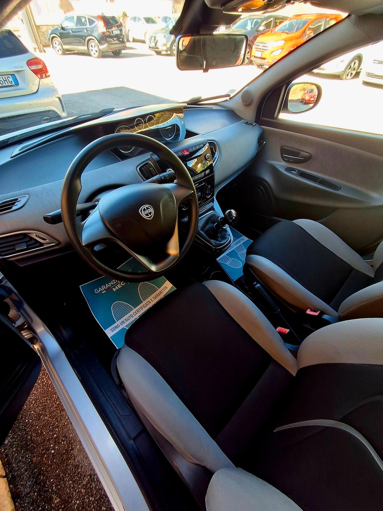 Lancia Ypsilon 0.9 TwinAir 85 CV 5 porte Metano Ecochic Gold