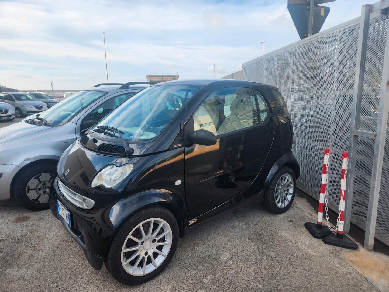 Smart ForTwo 700 coupé pure (37 kW)