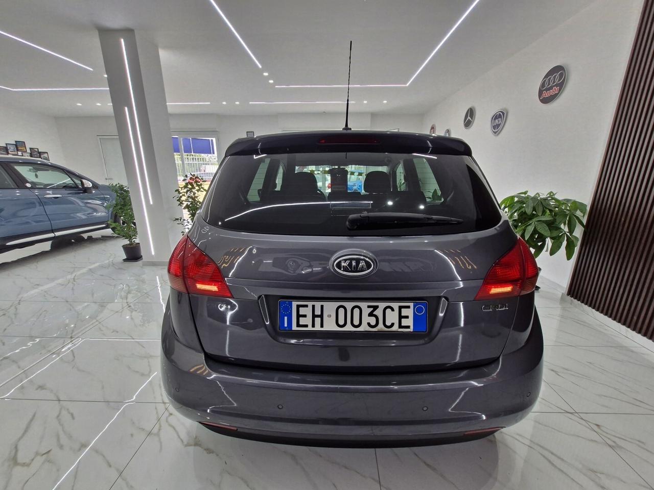 KIA VENGA 1.4 CRDi 90CV Cool